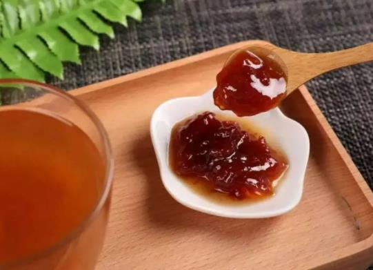 熬枇杷膏加川貝好還是不加川貝好?熬枇杷膏加水好還是不加水好