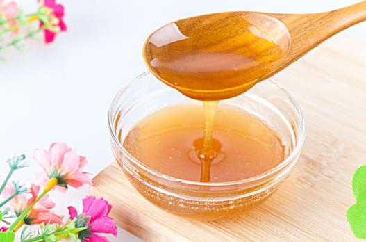 蜂蜜洗臉的好處有哪些?如何進行面部清潔?