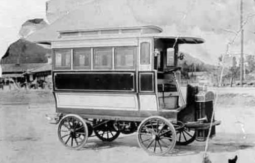 世界上最早的公交車 馬達式公共汽車1895年3月出現(xiàn)在德國