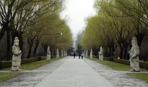 最早科學發掘的帝陵 明十三陵建于1409-1645年