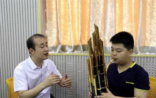 世界最早的手風琴 中國民族古樂器“笙”