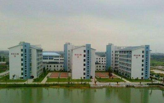 9、肇慶醫學高等專科學校.jpg