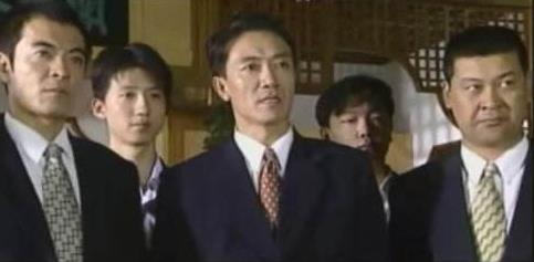 王志文主演的十部經典電視劇排名,《無悔追蹤》最好看