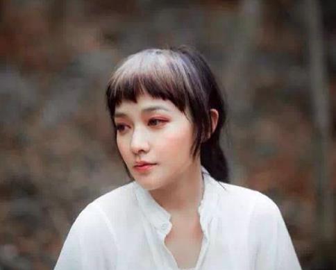中國(guó)最美十大女歌手排行榜,鄧麗君第一,宋祖英第二