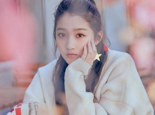 中國十大90后女明星排行榜,鄭爽感情一波三折,迪麗熱巴美若天仙