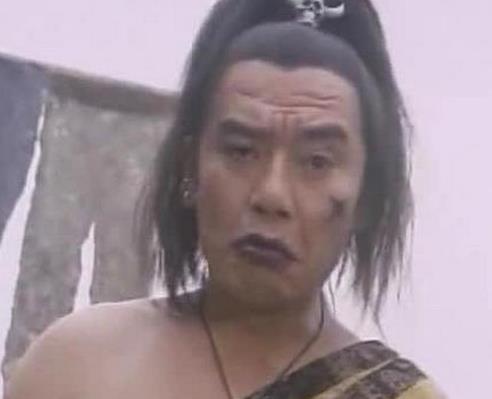 絕代雙驕?zhǔn)髳喝耍艢⑷朔Q“血手”,李大嘴武功高強(qiáng)