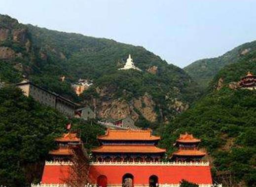 遼陽十大景點排名,龍石風景區森林資源豐富,廣佑寺受歡迎