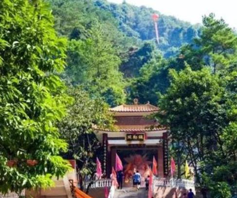 揭西十大旅游景點排名,黃滿寨瀑布很壯觀,粗坑村有特色