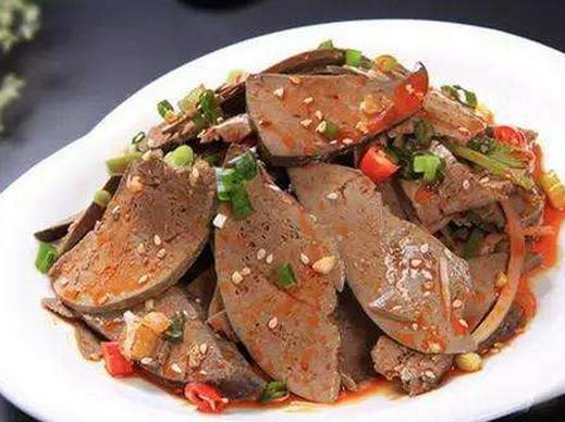十大補血食物排行榜,當歸氣味甘甜,烏骨雞可溫中益氣