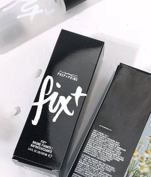 夏季必備定妝噴霧,玫珂菲定妝噴霧、NYX定妝噴霧控油爽膚