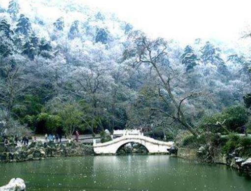 貴陽十大最受歡迎景點排行榜,黃果樹大瀑布、梵凈山恢弘壯闊