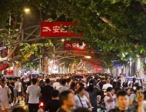 河南十大小吃街排名,鄭州健康路美食街、洛陽八角樓金街名氣很大