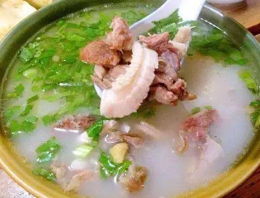 河南十大小吃排行榜,胡辣湯具有代表性、油饃頭是河南常見早餐