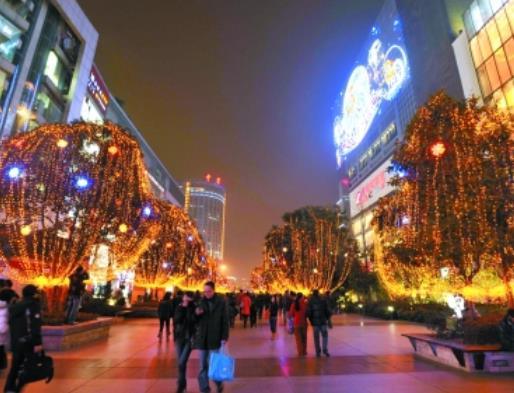 重慶五大商業(yè)中心排名,解放碑步行街、觀音橋步行街非常繁華