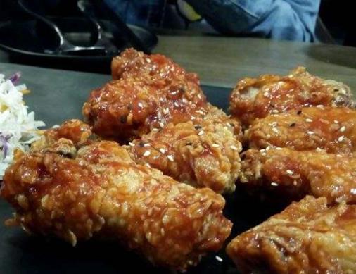 蘇州十大熱門小吃店排名,老成都吃貨鋪人氣火爆、潘玉麟糖粥攤要排隊