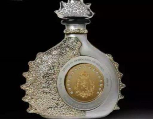 世界最貴的十大奢華名酒,萊伊925龍舌蘭、蘇格蘭迪瓦伏特加有價(jià)無市