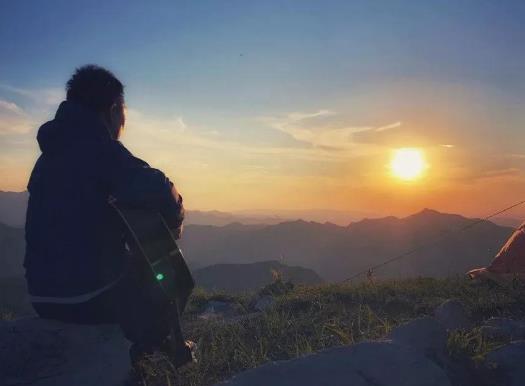 許巍十大經典歌曲排行榜,《執著》《藍蓮花》震撼心靈