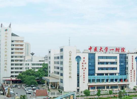 湖南十大醫院排行榜,湘雅醫院歷史悠久,湖南省兒童醫院很專業