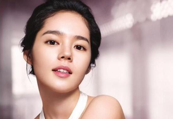 韓國最美十大女星排名,金泰熙以自然美著稱、韓佳人粉絲眾多