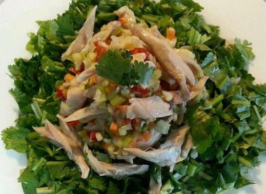 十大滇菜招牌菜排行榜,汽鍋雞鮮香可口、白油雞樅健脾和胃