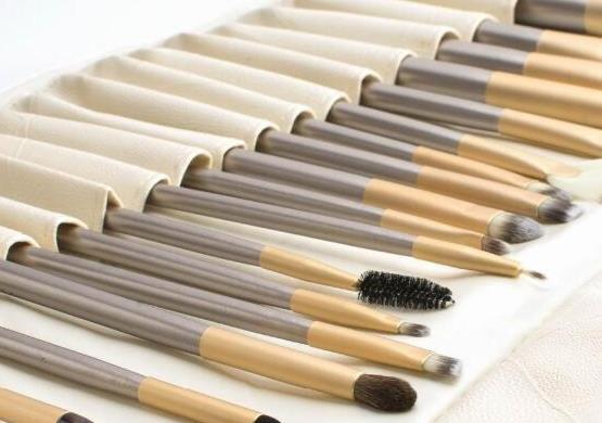 十大化妝刷品牌排行榜,白鳳堂化妝刷、竹寶堂化妝刷抓粉效果好