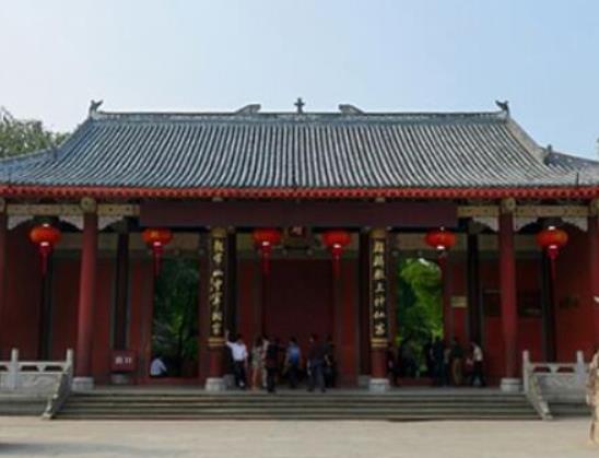 中國(guó)十大著名道觀排行榜,白云觀收藏珍貴文物、青羊?qū)m是全國(guó)重點(diǎn)宮觀