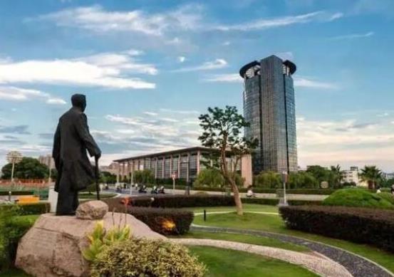 浙江十大最美大學(xué)校園,浙江大學(xué)歷史悠久、浙江工業(yè)大學(xué)校園環(huán)境優(yōu)雅