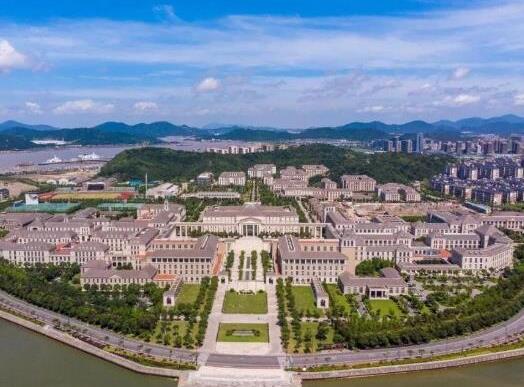 浙江十大最美大學(xué)校園,浙江大學(xué)歷史悠久、浙江工業(yè)大學(xué)校園環(huán)境優(yōu)雅