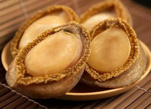 世界上最貴的鮑魚(yú)排名,日本網(wǎng)鮑品質(zhì)較好、吉品鮑體型小巧