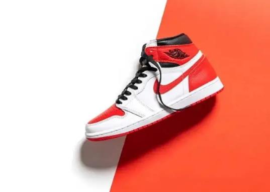 耐克十大最貴的鞋排名,閃電倒鉤Air Jordan 1 High價格在20-21萬左右
