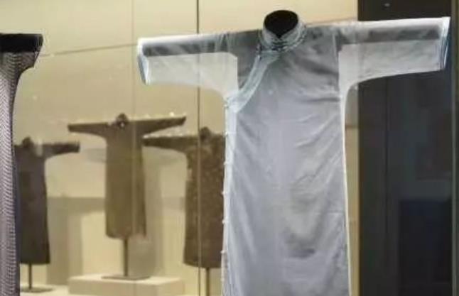 世界十大老式博物館旅游排行 老式服裝收藏館收藏了19世紀的服裝