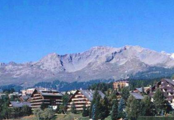 玩轉世界十大冬季旅行圣地旅游排行 克萊恩是阿爾卑斯山地區兩座相連的小城