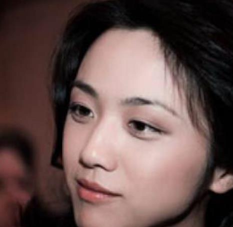 中國當(dāng)紅女星美女排行 唐嫣標(biāo)致甜美的心形面孔