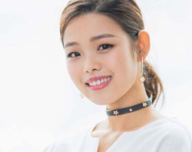五大女童星長大變性感的華麗轉(zhuǎn)變 楊紫漂亮可愛