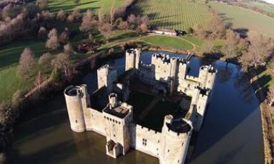 英國“粘著”歷史的古典城堡 考夫堡該城堡建于11至12世紀