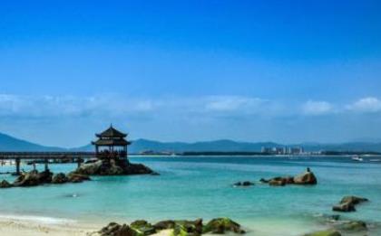 夏日出游國內(nèi)浪漫海濱城市 青島”這個名稱原指小青島(也叫琴島)