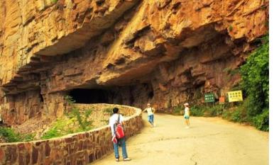 世界奇特隧道中國獨(dú)占其二 錫安-迦密山隧道位于錫安國家公園