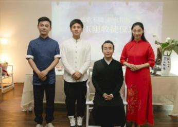 媽媽裝品牌排行榜 胖太太品牌特體女裝的創(chuàng)始品牌