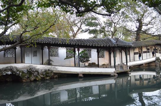 國(guó)內(nèi)適合4月份出游的十大景點(diǎn)排行 黑龍江五大連池是國(guó)家AAAAA級(jí)旅游景區(qū)