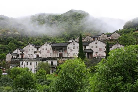 國(guó)內(nèi)適合4月份出游的十大景點(diǎn)排行 黑龍江五大連池是國(guó)家AAAAA級(jí)旅游景區(qū)