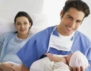 讓女人尷尬的十大男性職業排行 男催乳師工作的尷尬是直接接觸女性的隱私部位