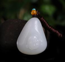 玉石十大品牌排行榜 鉑晶玉石是從事珠寶首飾研發(fā)大型珠寶企業(yè)
