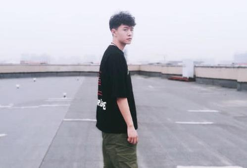 全網公認失戀不能聽的4首歌曲 每1首都非常傷感 第1名最催淚心痛