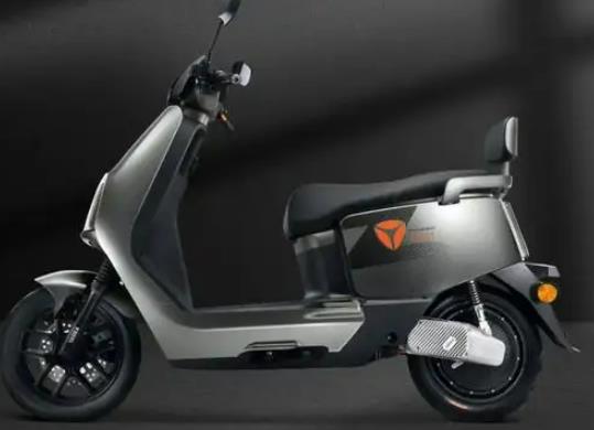 電動車四格電剩三格還可跑多遠?電動車2個月沒用充電亮綠燈怎么回事 電動車四格電剩三格還可跑多遠?電動車2個月沒用充電亮綠燈怎么回事