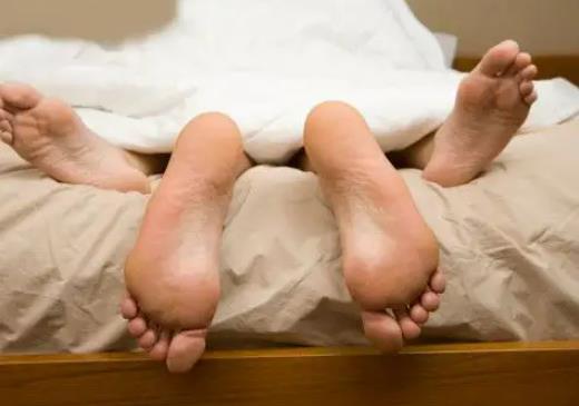 女性患生殖皰疹是不是男人的原因?女性生殖皰疹嚴重嗎 女性患生殖皰疹是不是男人的原因?女性生殖皰疹嚴重嗎