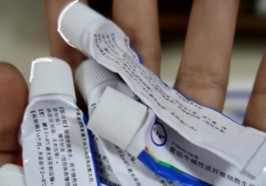 貝復(fù)新能去凹陷疤痕嗎?貝復(fù)新是直接長新皮嗎 貝復(fù)新能去凹陷疤痕嗎?貝復(fù)新是直接長新皮嗎