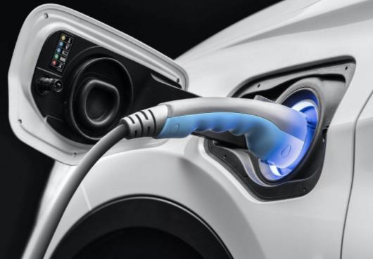 新能源汽車什么時候充電比較好?新能源汽車首次充電一定放完電嗎 新能源汽車什么時候充電比較好?新能源汽車首次充電一定放完電嗎