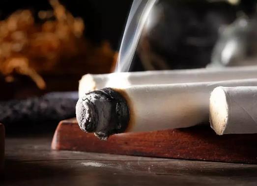 艾灸銅盒怎么熄滅?艾灸盒什么材質(zhì)的好 艾灸銅盒怎么熄滅?艾灸盒什么材質(zhì)的好