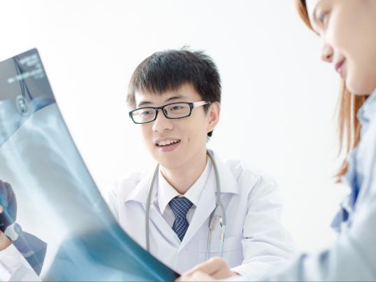 男醫生是不是都不主動找女生?醫生會娶學歷低的女孩嗎 男醫生是不是都不主動找女生?醫生會娶學歷低的女孩嗎