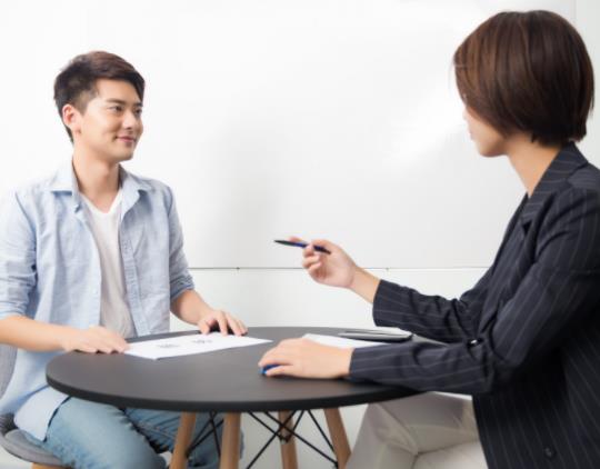 面試說的工資跟發的不一樣如何處理?面試提問加班可以接受嗎 面試說的工資跟發的不一樣如何處理?面試提問加班可以接受嗎